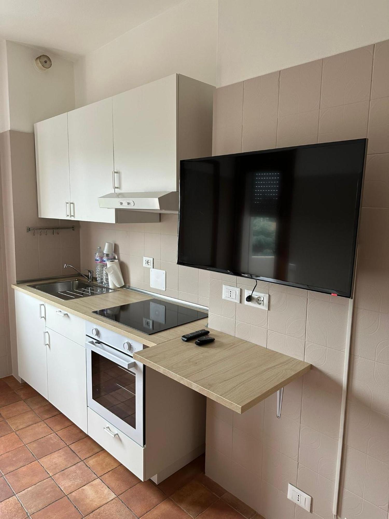 Olimpia House - Camere Accoglienti In Posizione Strategica Reggio nell'Emilia Buitenkant foto